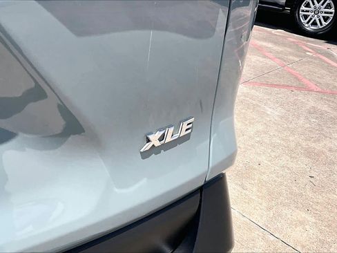 Used 2020 Toyota RAV4 XLE Premium FWD image 10