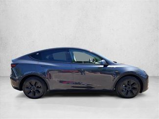 Used 2025 Tesla Model Y Long Range AWD/4WD video 4