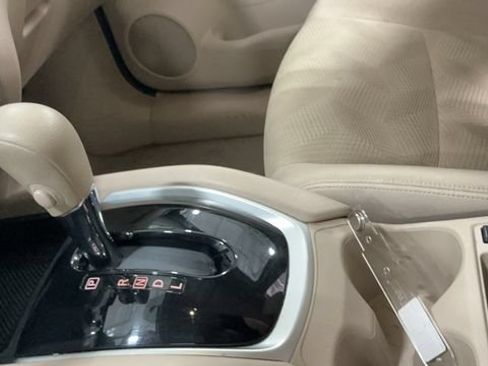 Used 2015 Nissan Rogue SV w/ SV Premium Package FWD image 22
