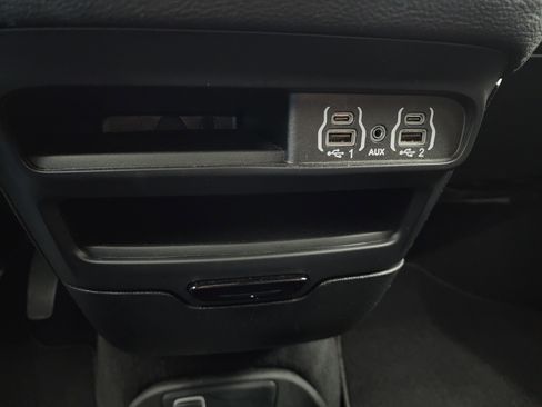 Used 2024 Chrysler Pacifica Limited image 48