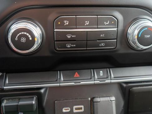 Used 2020 GMC Sierra 2500 SLE image 25