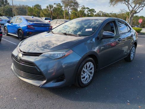 Used 2018 Toyota Corolla LE image 8
