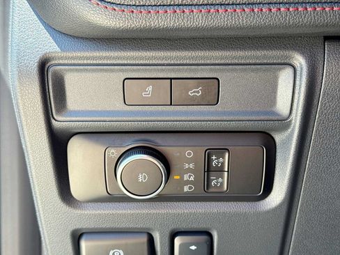 Used 2024 Ford Expedition Limited AWD/4WD image 28