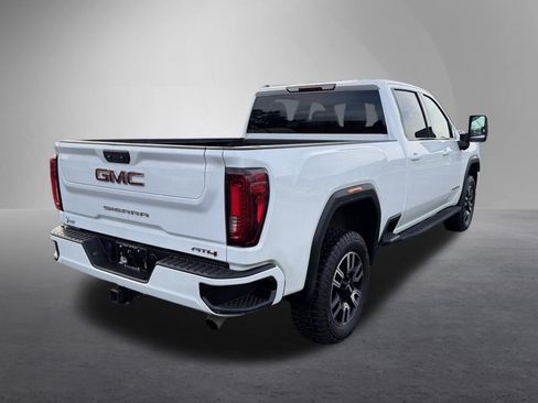 Used 2022 GMC Sierra 2500 AT4 AWD/4WD image 3