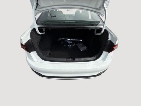 New 2025 Volkswagen Jetta Sport image 9