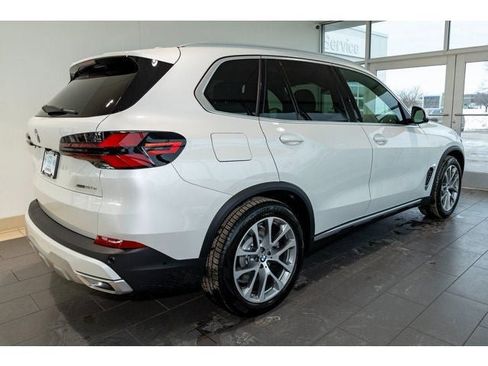 New 2026 BMW X5 xDrive50e w/ Premium Package AWD/4WD image 45