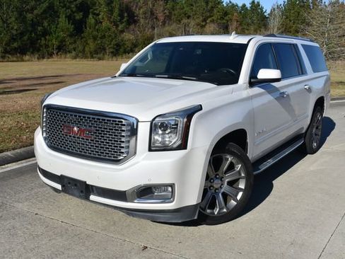 Used 2017 GMC Yukon XL Denali w/ Open Road Package image 6