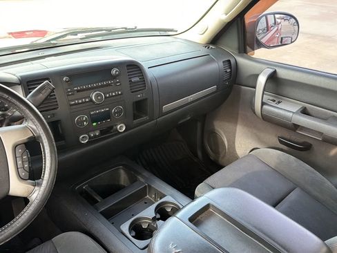 Used 2008 Chevrolet Silverado 1500 LT w/ Towing Package image 61