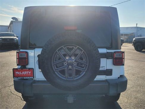 Used 2017 Jeep Wrangler Unlimited Sport image 4