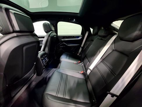 New 2026 Porsche Cayenne Coupe image 27