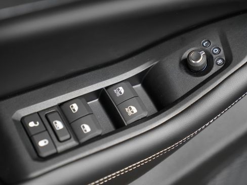 New 2026 Jeep Grand Cherokee Laredo X AWD/4WD image 17