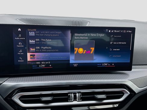 Used 2024 BMW 430i Coupe w/ M Sport Package RWD image 11
