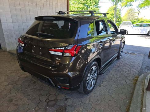 Used 2023 Mitsubishi Outlander Sport SE AWD/4WD image 3