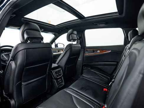 Used 2019 Lincoln Nautilus Reserve image 18