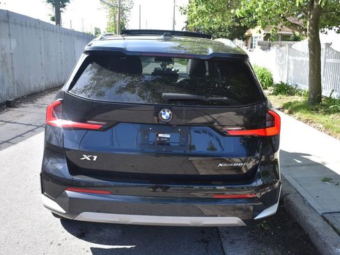 Used 2025 BMW X1 xDrive28i AWD/4WD image 6