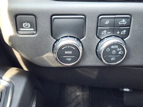 Used 2024 GMC Sierra 1500 SLT RWD image 19