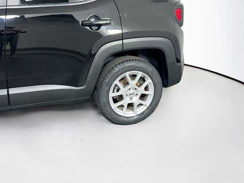 Used 2022 Jeep Renegade Latitude w/ Convenience Group AWD/4WD image 30