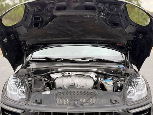 Used 2018 Porsche Macan Sport Edition image 49