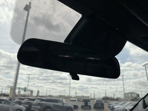 Used 2024 Nissan Frontier Pro-X image 25