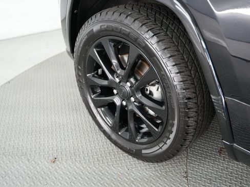 Used 2018 Jeep Grand Cherokee Altitude AWD/4WD image 49