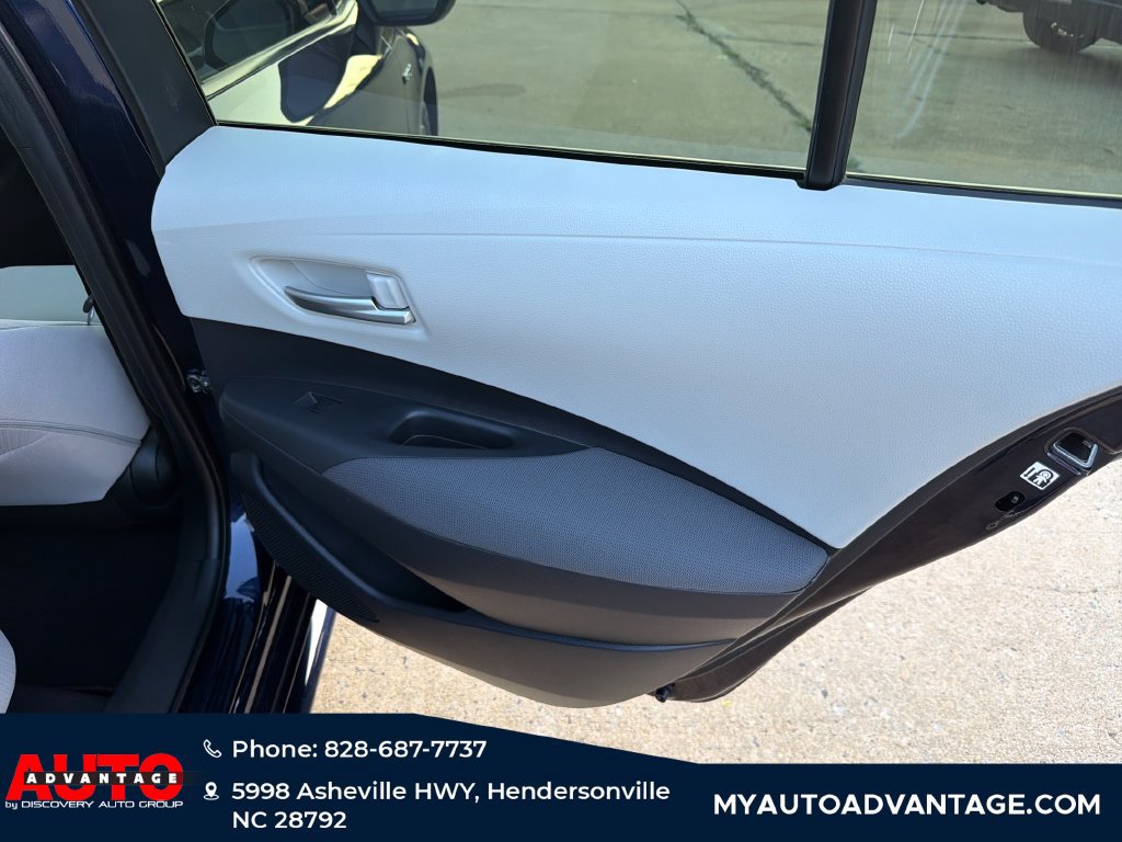 Used 2020 Toyota Corolla LE FWD image 31