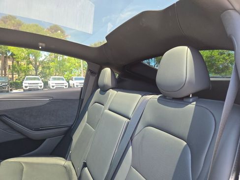 Used 2026 Tesla Model Y Long Range AWD/4WD image 21