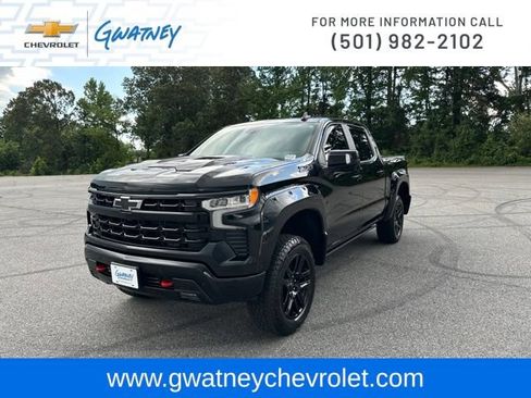 Used 2024 Chevrolet Silverado 1500 LT Trail Boss w/ LT Trail Boss Premium Package AWD/4WD image 1