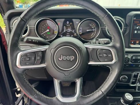 Used 2021 Jeep Wrangler Unlimited Sahara w/ Dual Top Group image 20