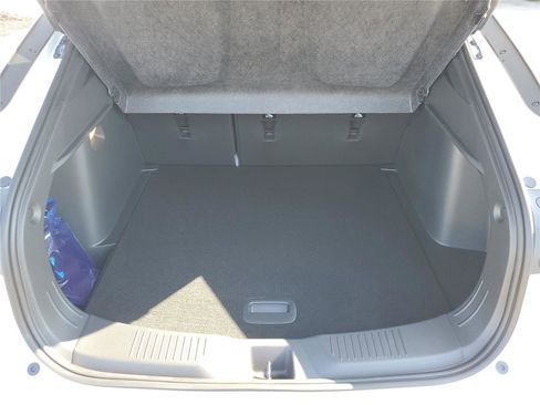 New 2026 Buick Envista Avenir image 7