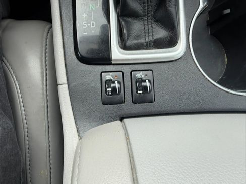 Used 2018 Toyota Highlander XLE FWD image 22