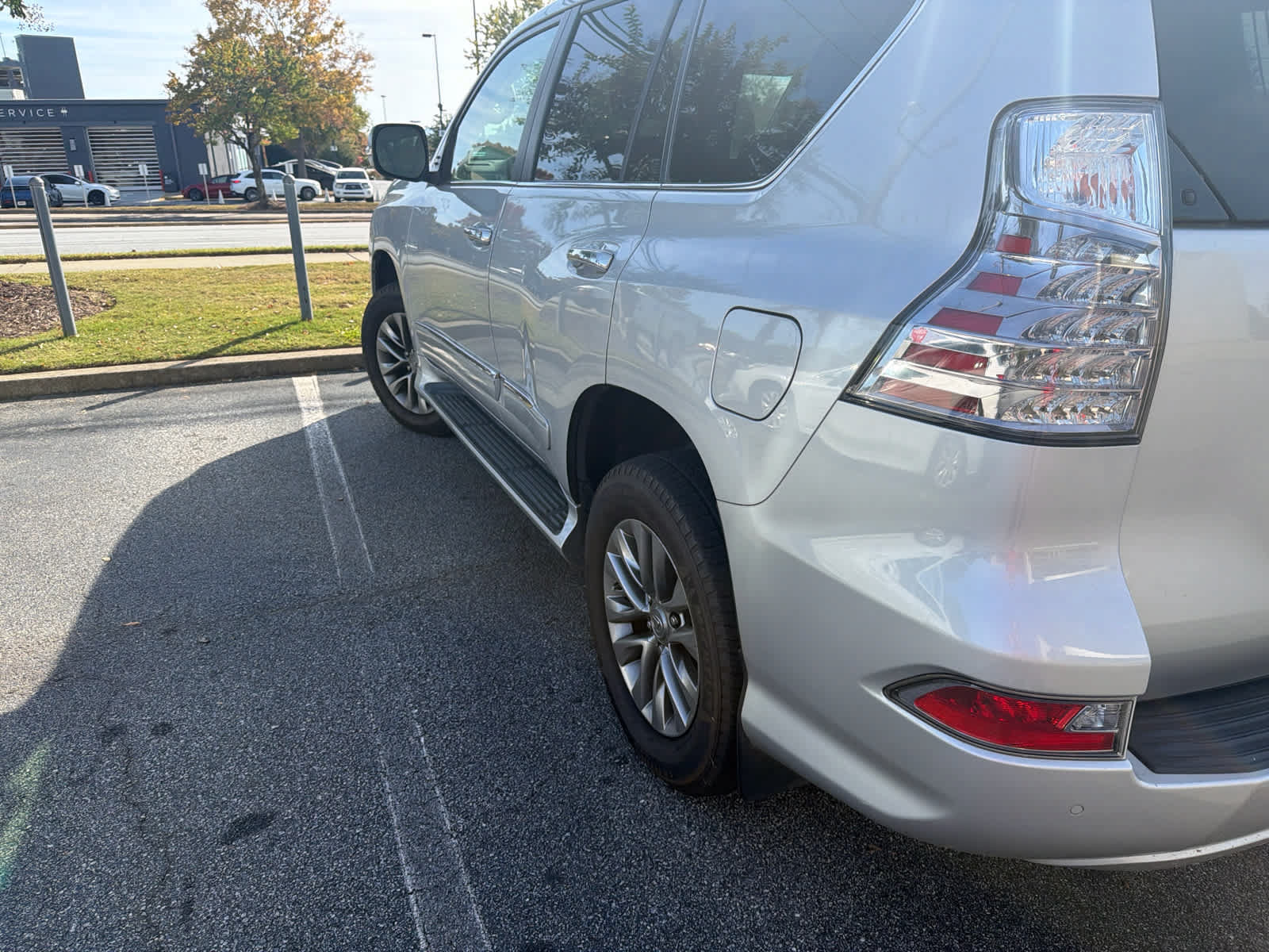 Used 2014 Lexus GX 460 Luxury AWD/4WD image 17