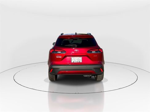 Used 2025 Toyota Corolla Cross XLE image 7