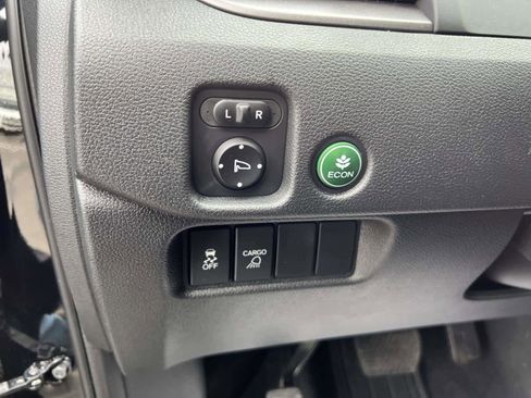 Used 2018 Honda Ridgeline Sport image 16