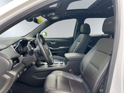 Used 2023 Chevrolet Traverse High Country AWD/4WD image 11