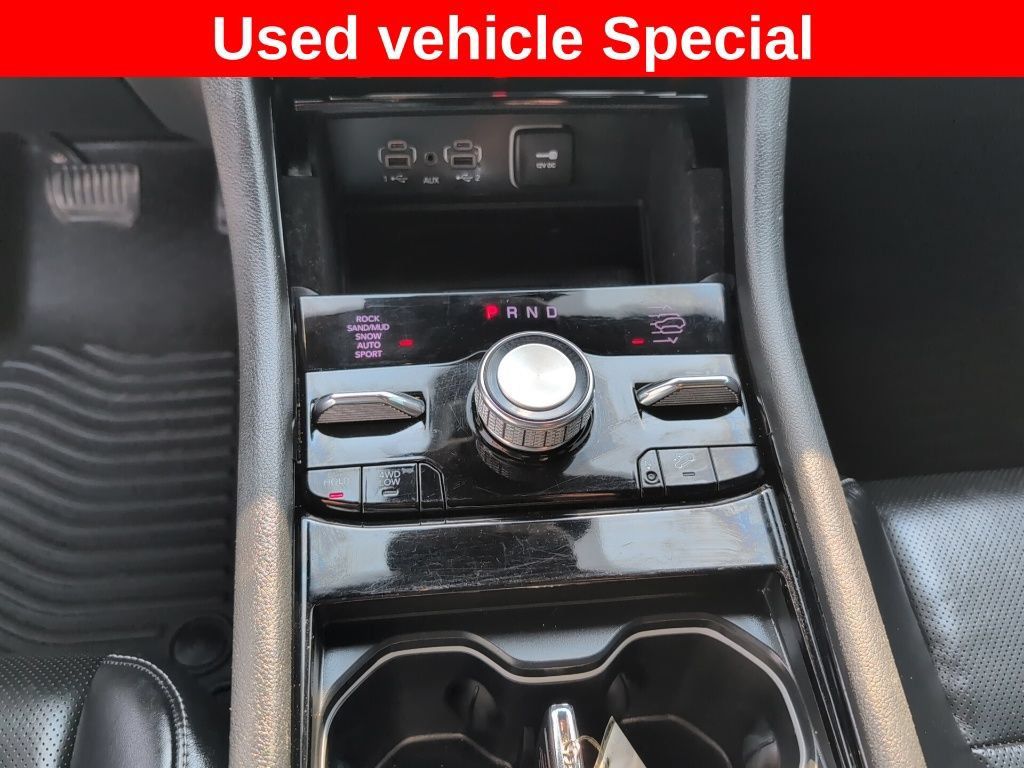 Used 2022 Jeep Grand Cherokee L Overland w/ Luxury Tech Group IV AWD/4WD image 13