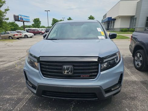 Used 2023 Honda Ridgeline Sport image 2