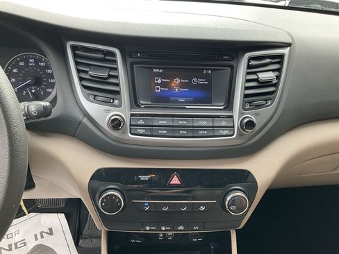 Used 2017 Hyundai Tucson SE w/ SE Popular Package 02 AWD/4WD image 29