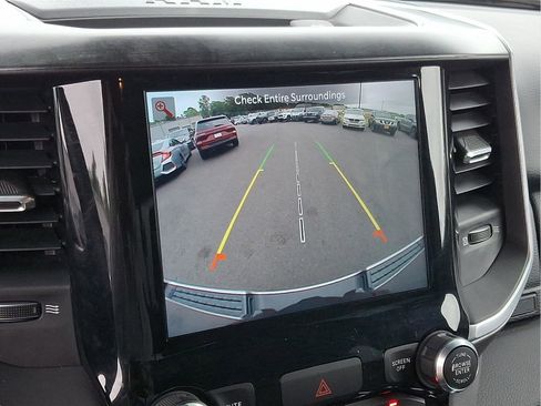 Used 2022 RAM 1500 Big Horn AWD/4WD image 38