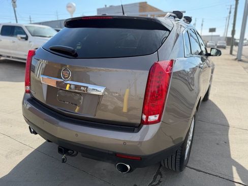 Used 2011 Cadillac SRX Luxury image 4