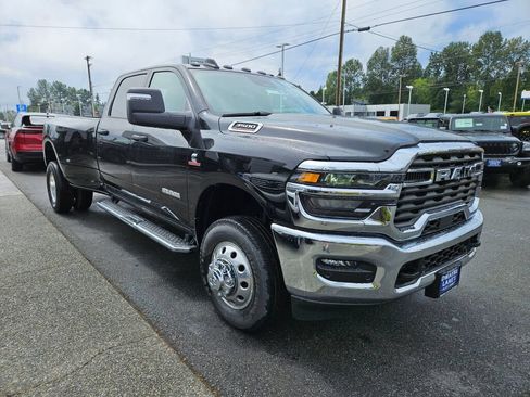 New 2026 RAM 3500 Big Horn AWD/4WD image 6