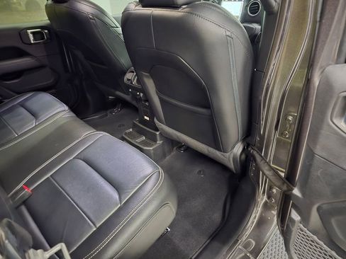 Certified 2021 Jeep Wrangler Unlimited Sahara image 34