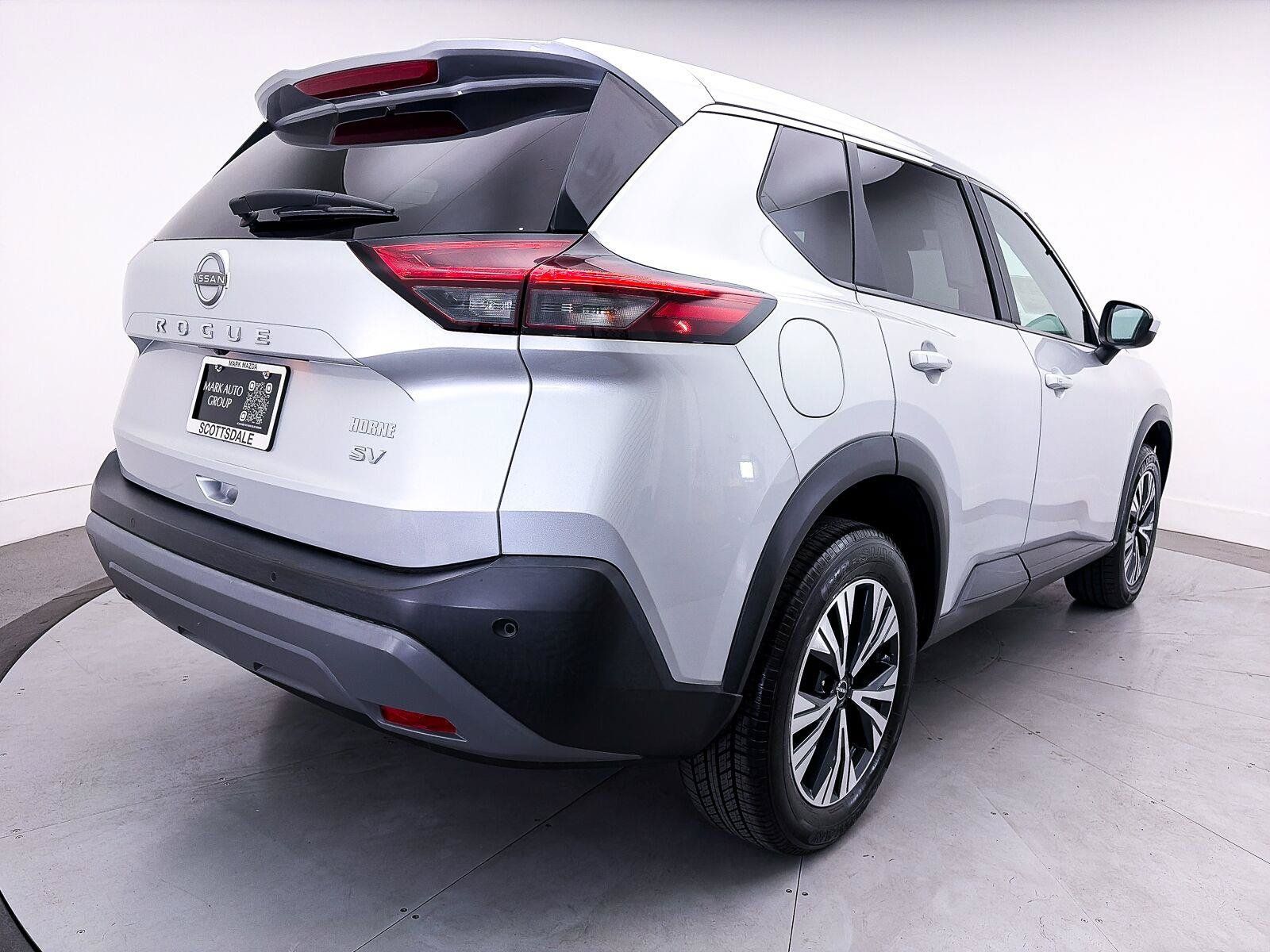 Used 2023 Nissan Rogue SV FWD image 13
