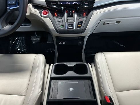 Used 2025 Honda Odyssey EX-L image 12