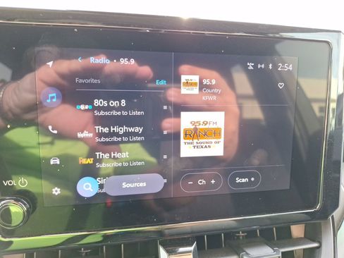 Used 2023 Toyota Corolla LE image 25