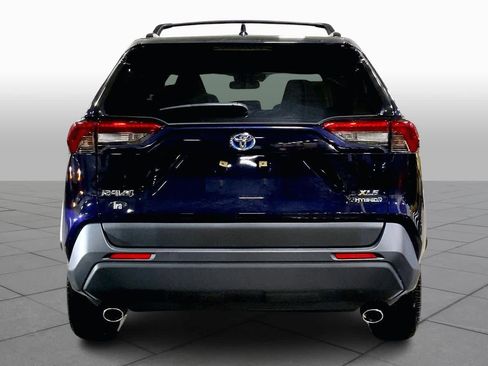 Used 2023 Toyota RAV4 XLE Premium image 5