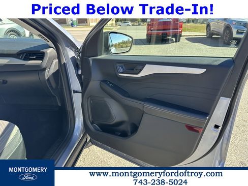 Used 2022 Ford Escape SE image 15