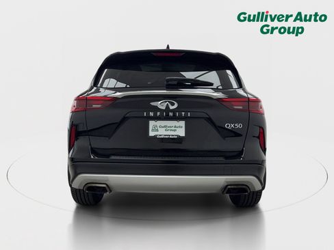 Used 2019 INFINITI QX50 Luxe w/ Navigation Package FWD image 7