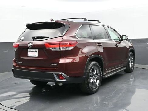 Used 2019 Toyota Highlander Limited Platinum FWD image 21