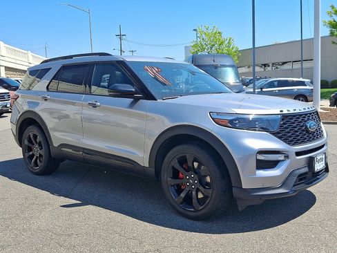 Used 2022 Ford Explorer ST w/ Equipment Group 401A AWD/4WD image 3