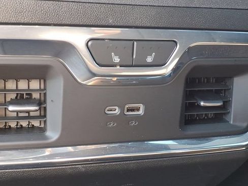 Certified 2024 Chevrolet Silverado 2500 High Country w/ High Country Premium Package AWD/4WD image 13